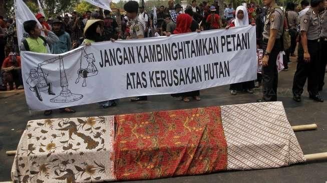 Tuntut Reformasi Agraria