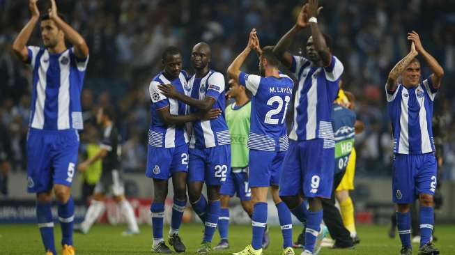 Pemain Porto rayakan kemenangannya atas Chelsea (30/9) [Reuters/Rafael Marchante]