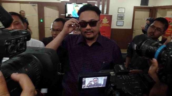 Sering Naik Taksi, Farhat Bantah Bangkrut