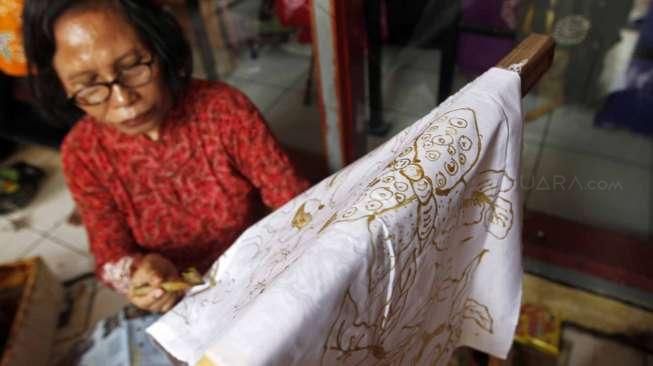 Batik Trusmi Terancam Regenerasi