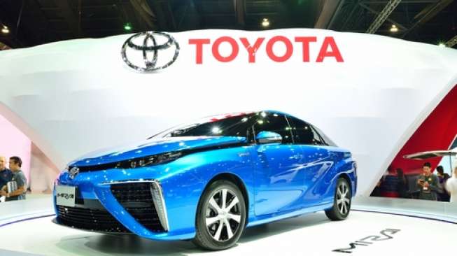 Toyota Mirai dipamerkan di Bangkok Motor Show 2015 pada Maret lalu (Chatchai Somwat/Shutterstock.com).