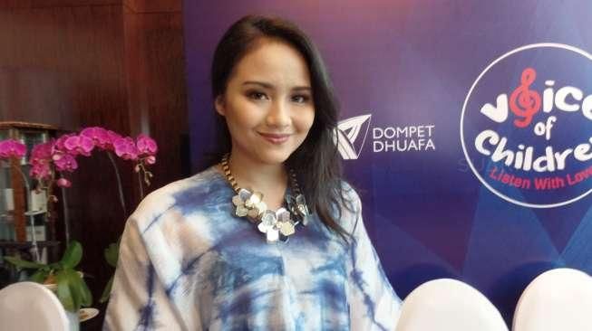 Bocah Dibunuh Dalam Kardus, Gita Gutawa Serukan Perlawanan