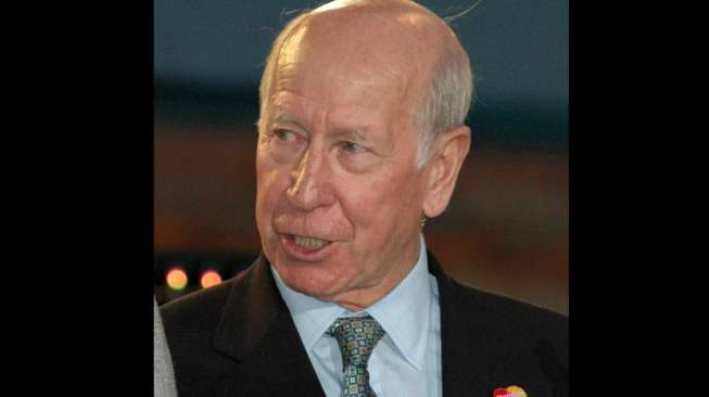 Bobby Charlton dan Insiden yang Hampir Ubah Sejarah Three Lions