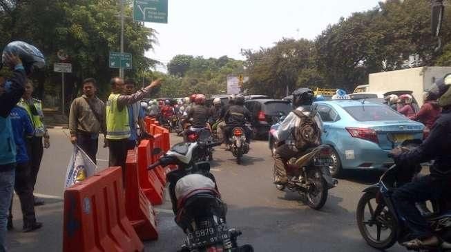 Ada Demo Buruh, Gambir Macet Total