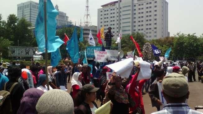 Buruh: Pergub Demo Oleh-oleh Ahok dari Singapura