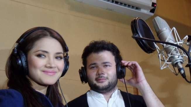 Duet Mesra Ridho Rhoma dan Fazura