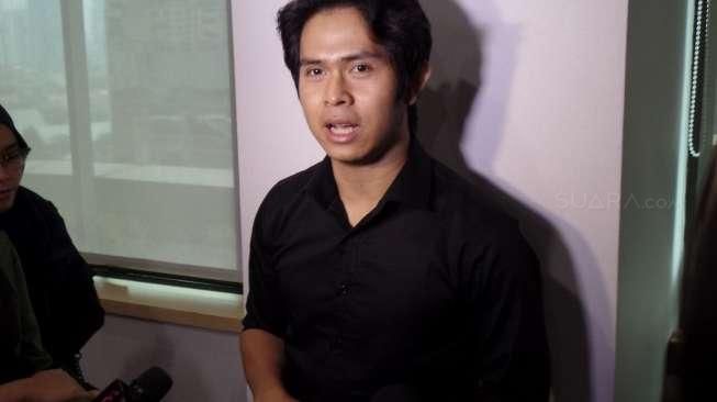 Cakra Khan