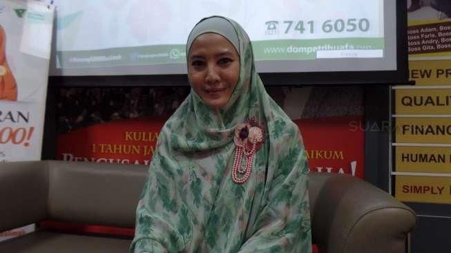 Peggy Melati Sukma Mengajar Al Quran Hingga ke Luar Negeri