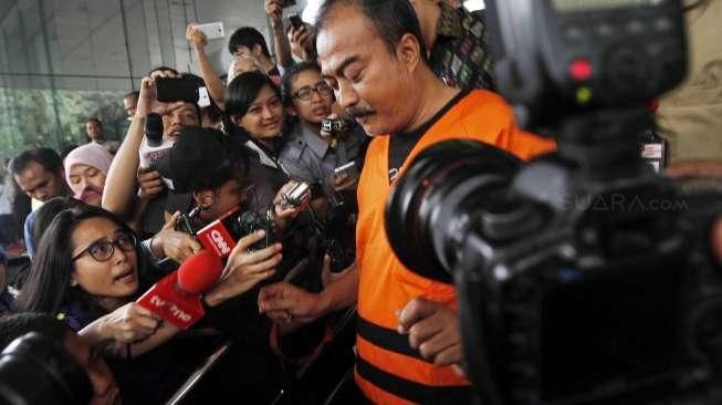 Bambang dipanggil untuk menandatangani berkas-berkas barang bukti yang disita penyidik KPK dalam kasusnya.