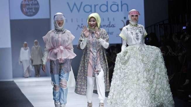 Pembukan Jakarta Fashion Week 2016