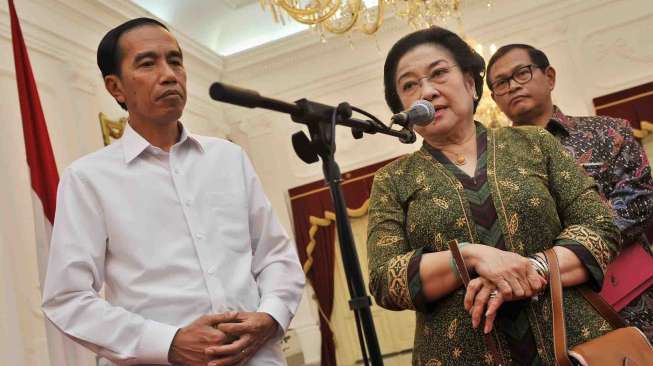 Jokowi Kerap Dapat Kritik Tak Beretika, Megawati Prihatin sampai Nangis