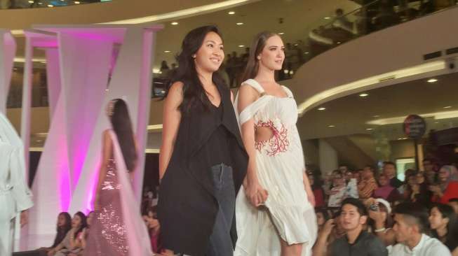 Mengenal Laura Alvita, Desainer Termuda di JFW 2016