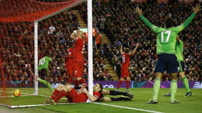 Mane Batalkan Kemenangan Liverpool di Anfield