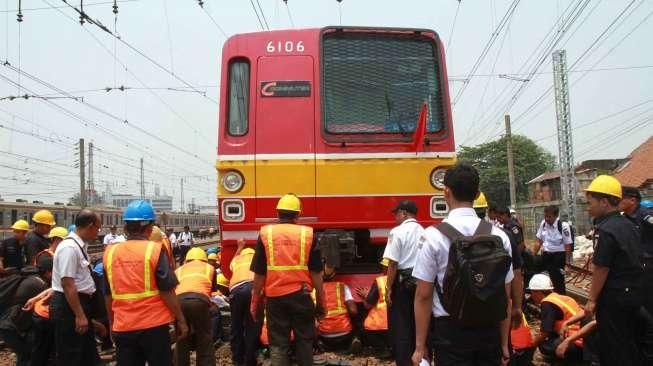 Commuter Line Anjlok