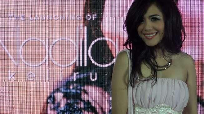 Nadila "Comeback" Lewat Single "Keliru"