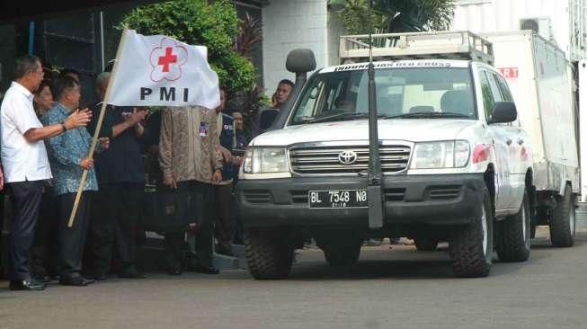 PMI mengirimkan 10 kendaraan tangki air, 2 alat penjernih air dan 10 ambulans.