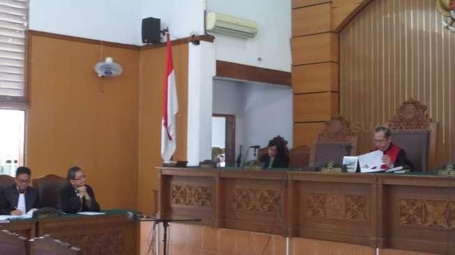 KPK Belum Siap Hadapi Gugatan Patrice, Sidang Ditunda