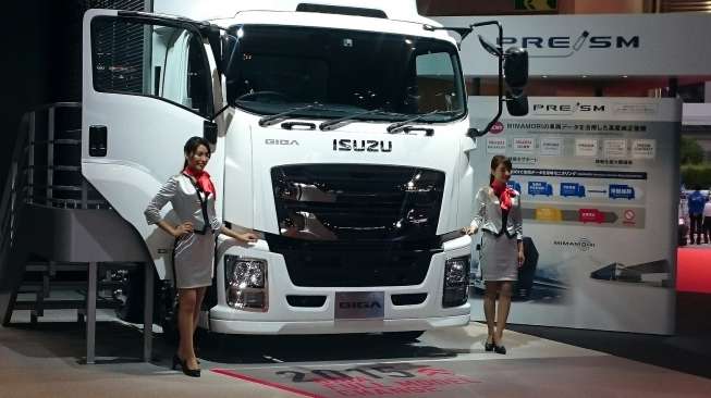 Model Baru Truk 'Kelas Berat' Isuzu Debut di Tokyo Motor Show