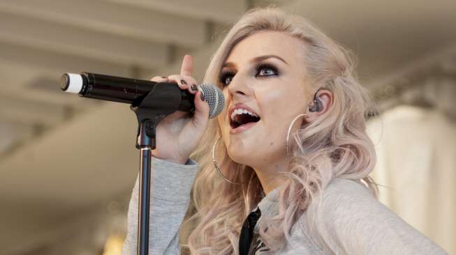 Artis Inggris Perrie Edwards. (Shutterstock)