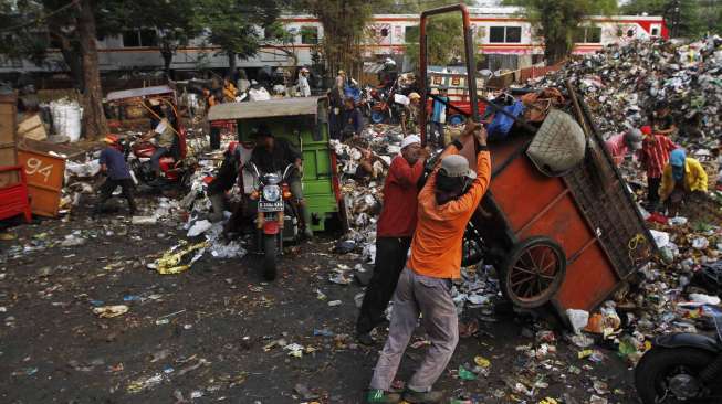 Suasana di lokasi Tempat Pembuangan Sampah (TPS) sementara.