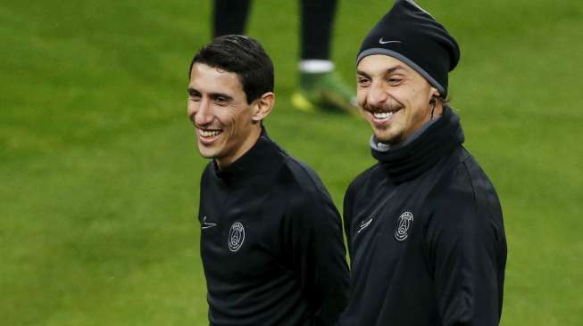 Pemain PSG Angel Di Maria bersama Zlatan Ibrahimovic saat berlatih di Santiago Bernabeu kandang Real Madrid (3/11) [Reuters/Juan Medina]