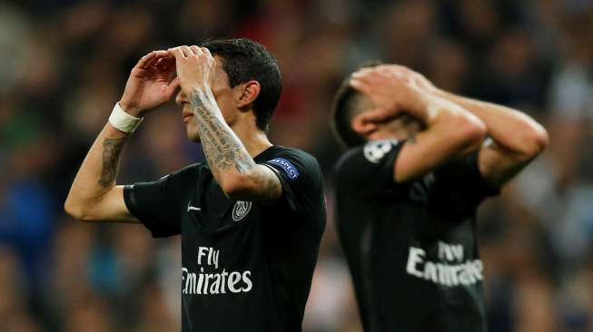 Dua pemain Paris St Germain Angel Di Maria dan Thiago Motta tampak kecewa. Reuters / Sergio Perez Livepic.