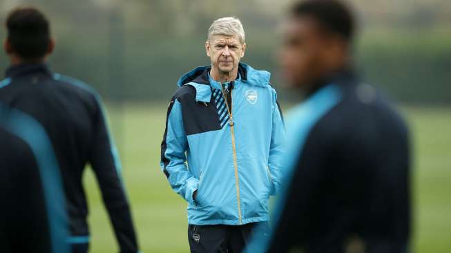 Cedera Pemain Bikin Wenger Pusing Tujuh Keliling