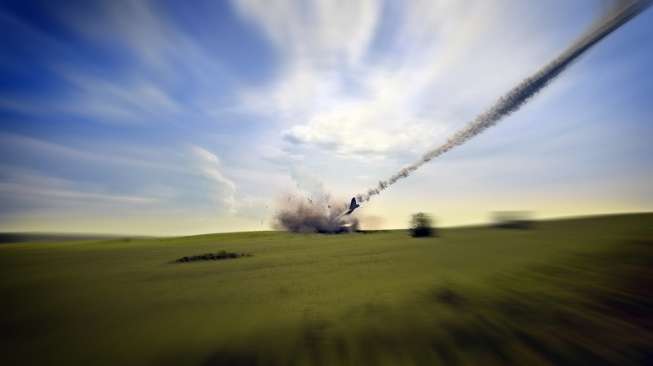 Ilustrasi pesawat jatuh. (Shutterstock)