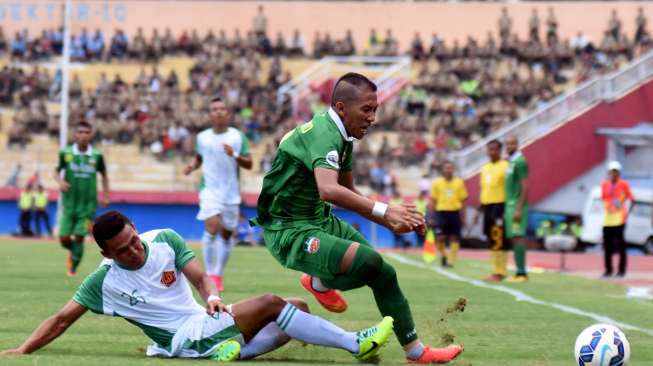 TNI Tumbangkan Surabaya United