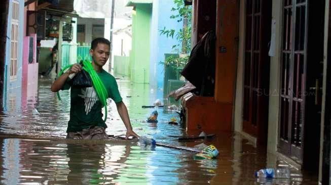 Banjir di Kabupaten Tangerang karena Sungai Dangkal