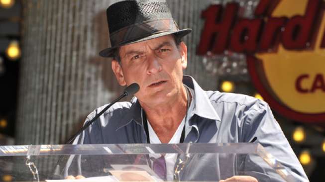 Charlie Sheen Akui Dirinya Positif HIV