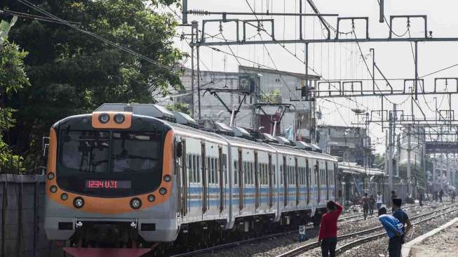 Uji Coba KRL Tanjung Priok