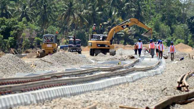 Jokowi Tinjau Jalur KA Sulawesi