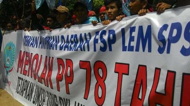 Ahok Diajak Gabung Buruh di Depan Balai Kota Buat Tolak PP Upah