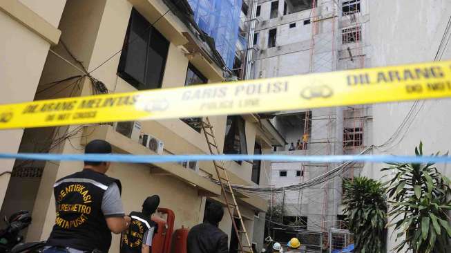 Gedung Ortala Tertimpa Tiang