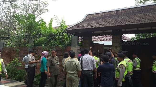 Rumah Mewah di Jakarta Timur Dikosongkan Paksa