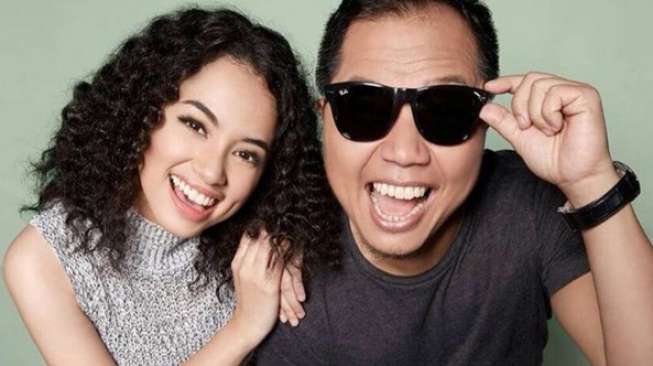 Wizzy ft Sandhy Sondoro Rilis Video Klip "Cinta Cinta Cinta"