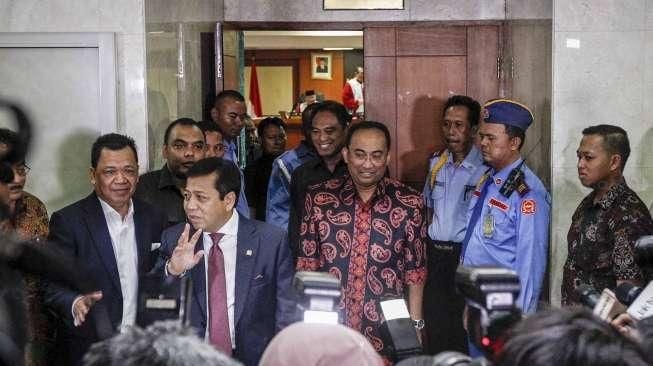 Ketua DPR Setya Novanto usai memberikan keterangan dalam Sidang MKD, Senin (7/12/2015). (Suara.com/Kurniawan Mas'ud)