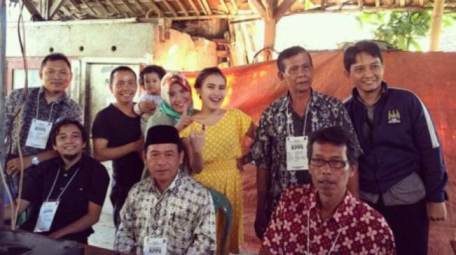 Ayu Ting Ting Ikutan 'Nyoblos'