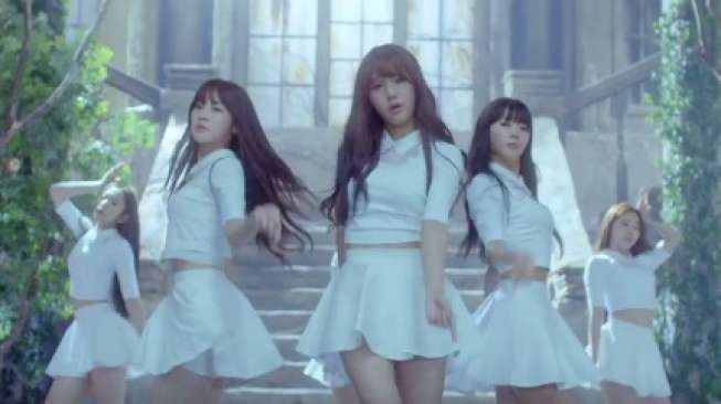 Disangka PSK, Band KPop "Oh My Girl" Ditahan di Bandara LA