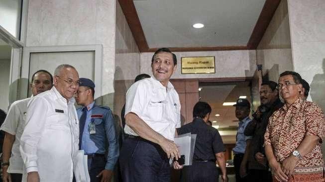 Luhut hadir untuk memberikan keterangan terkait pencatutan namanya.