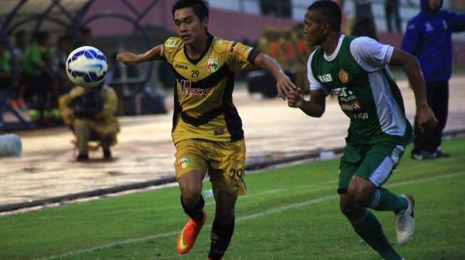 10 Pemain Mitra Kukar Taklukkan PS TNI