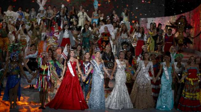 Pada Miss World di Sanya, Cina, Sabtu (19/12/2015) itu, Maria Harfanti menyabet gelar juara ketiga. Juara pertama direbut Miss Spanyol Mireia Lalaguna Royo disusul Miss Rusia Sofia Nikitchuk  di tempat kedua. [Reuters]