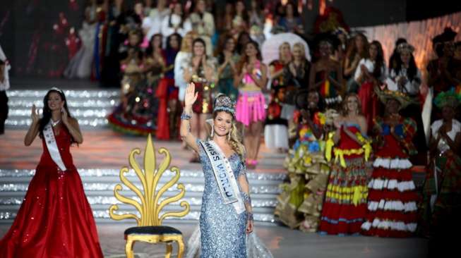 Pada Miss World di Sanya, Cina, Sabtu (19/12/2015) itu, Maria Harfanti menyabet gelar juara ketiga. Juara pertama direbut Miss Spanyol Mireia Lalaguna Royo disusul Miss Rusia Sofia Nikitchuk  di tempat kedua. [Reuters]