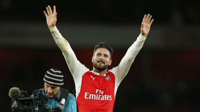 Jebol Gawang Hart, Giroud Genapkan Gol Sebelum Natal