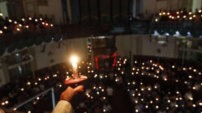 Natal Tiba, Pasangan Beda Agama Ini Tetap Harmonis