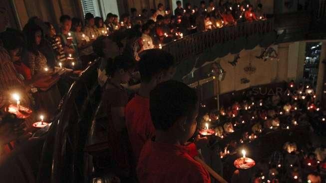 Beda Agama, Ibu dan Anak Ini Rukun di Hari Natal