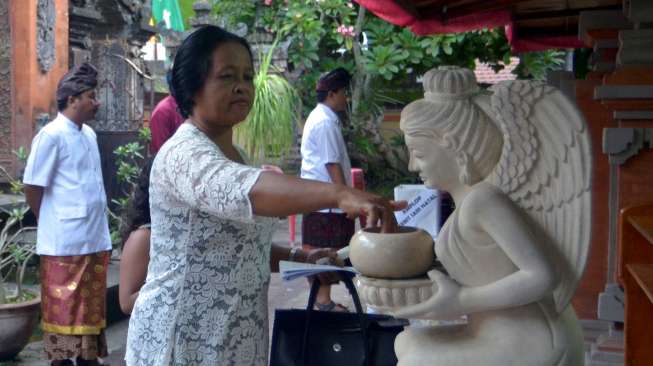Mengenal 'Ngejot', Natal Bertoleransi di Banjar Tuka, Bali
