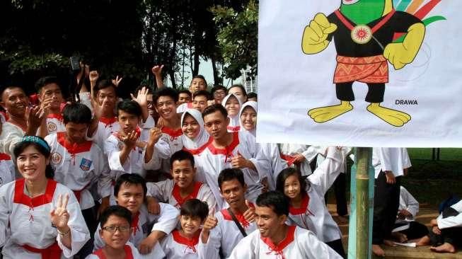 Acara peluncuran logo dan maskot Asian Games XVIII tahun 2018, di kompleks Stadion Utama Gelora Bung Karno (GBK), Senayan, Jakarta, Minggu (27/12/2015). [Suara.com/Oke Atmaja]