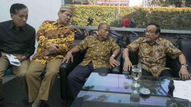 Akbar dan Agung Kompak Absen dari Rapimnas Kubu Ical